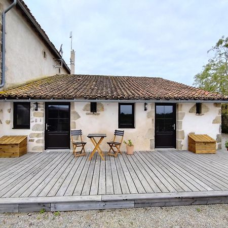 Le Moulin Du Fresne, Chambres D'Hotes Gourgé Exterior photo