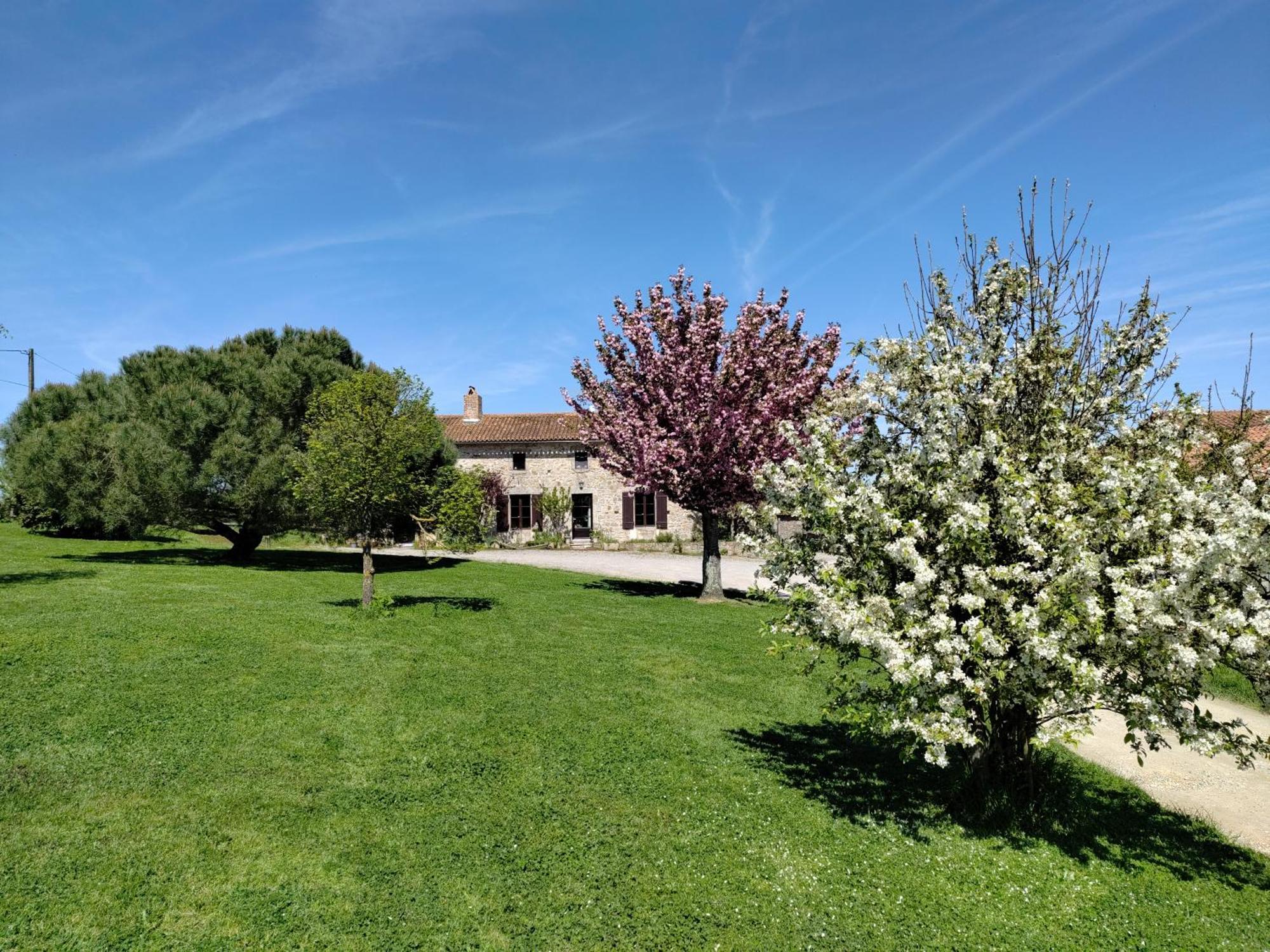 Le Moulin Du Fresne, Chambres D'Hotes Gourgé Exterior photo
